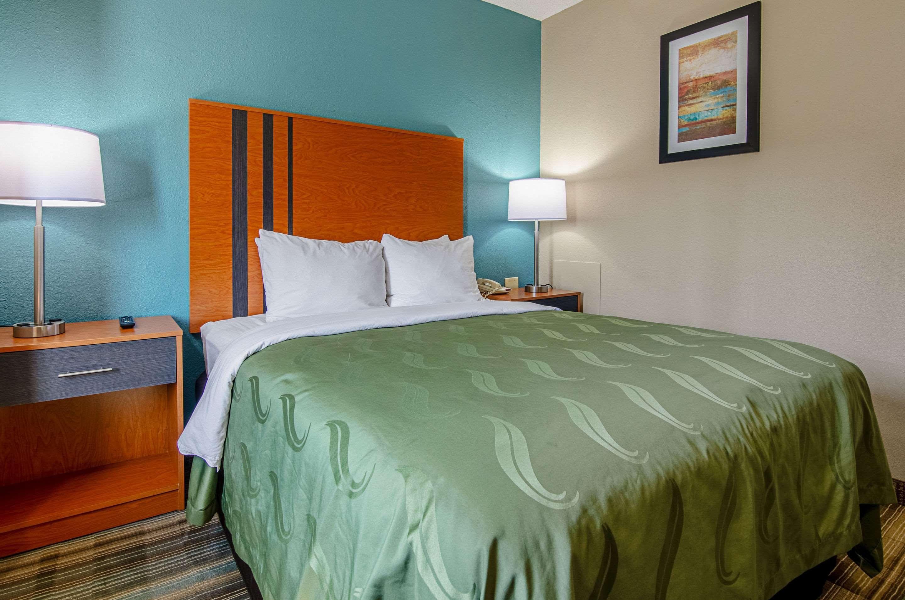 Quality Inn & Suites I-81 Exit 7 Бристоль Экстерьер фото