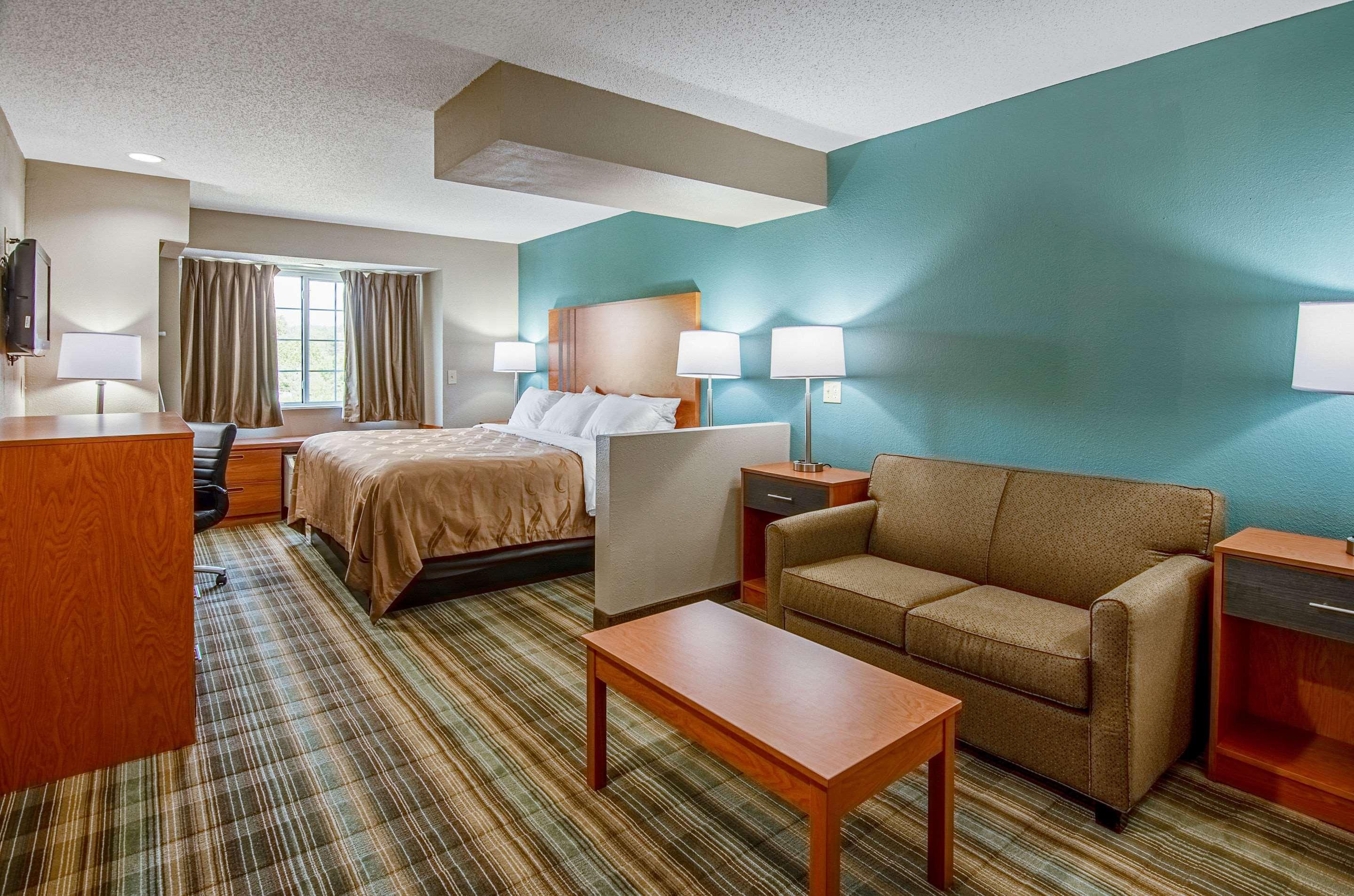Quality Inn & Suites I-81 Exit 7 Бристоль Экстерьер фото