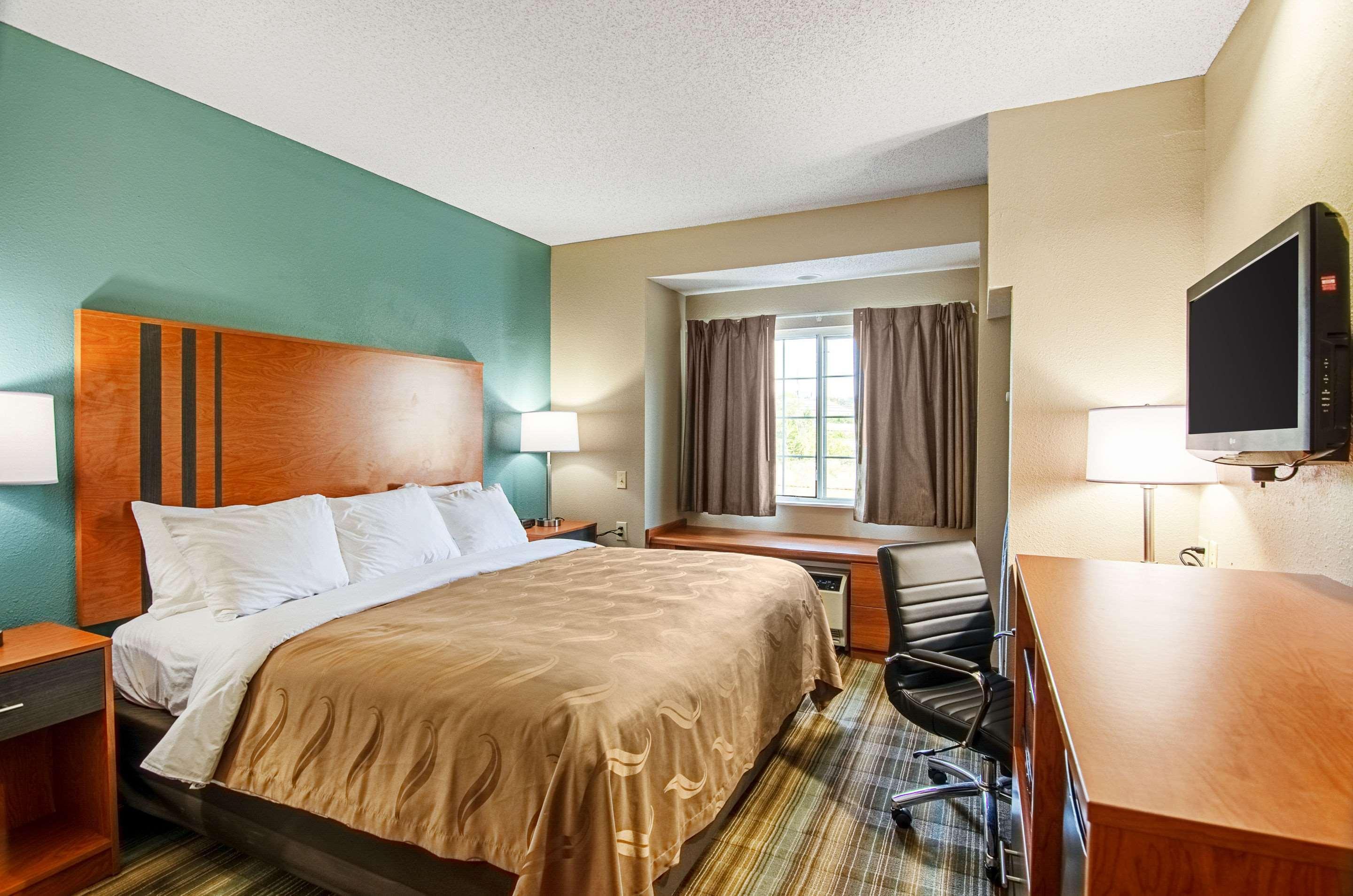 Quality Inn & Suites I-81 Exit 7 Бристоль Экстерьер фото