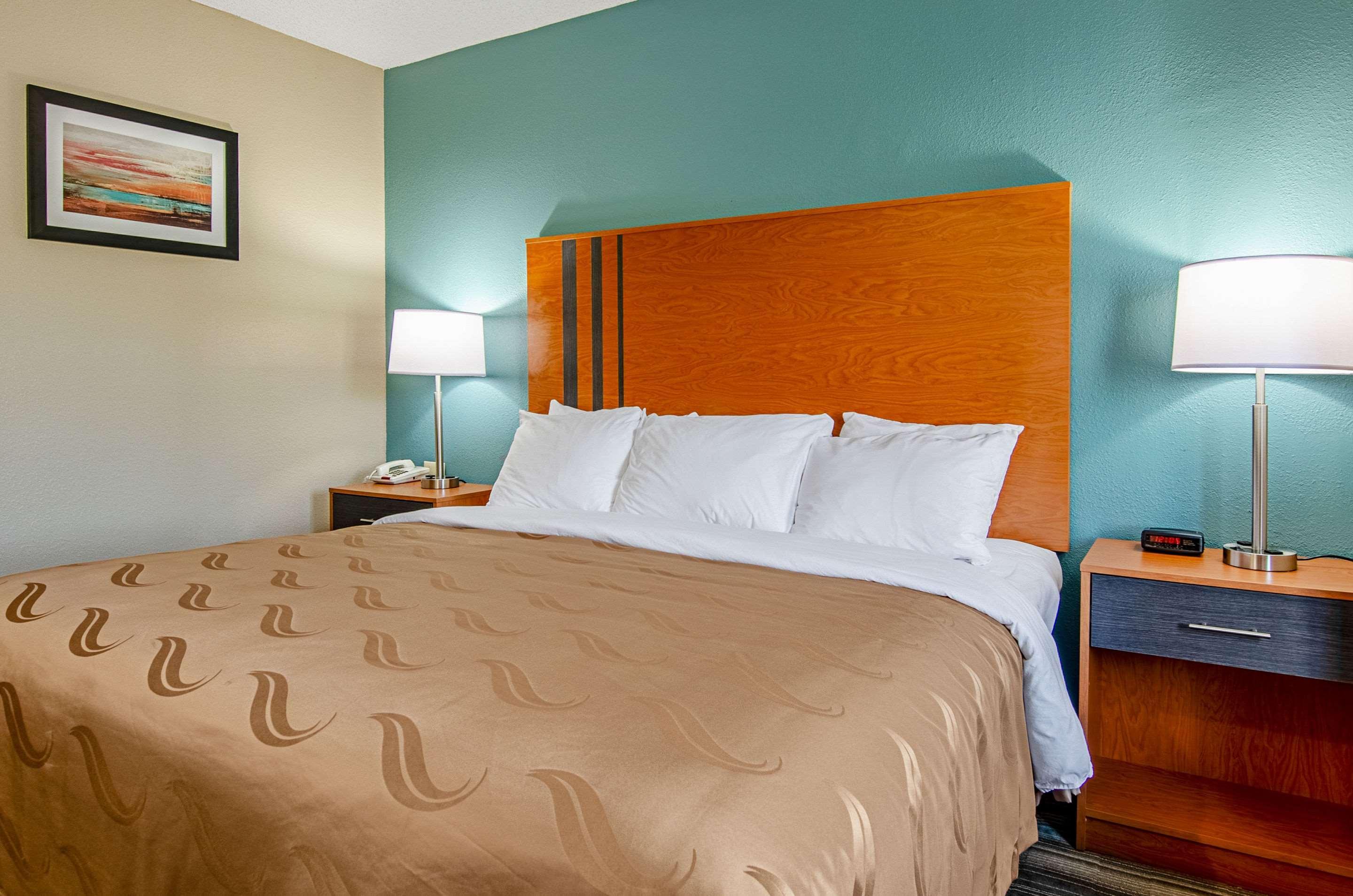 Quality Inn & Suites I-81 Exit 7 Бристоль Экстерьер фото