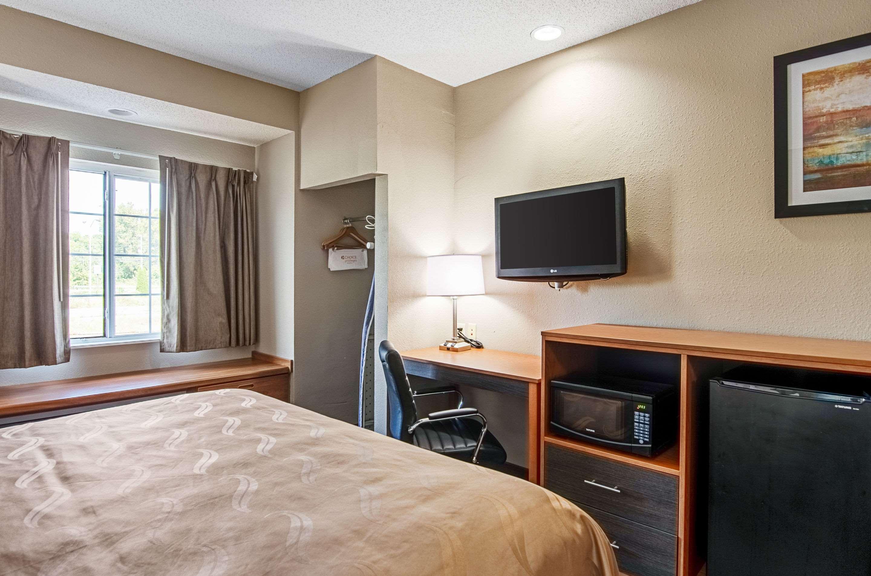 Quality Inn & Suites I-81 Exit 7 Бристоль Экстерьер фото
