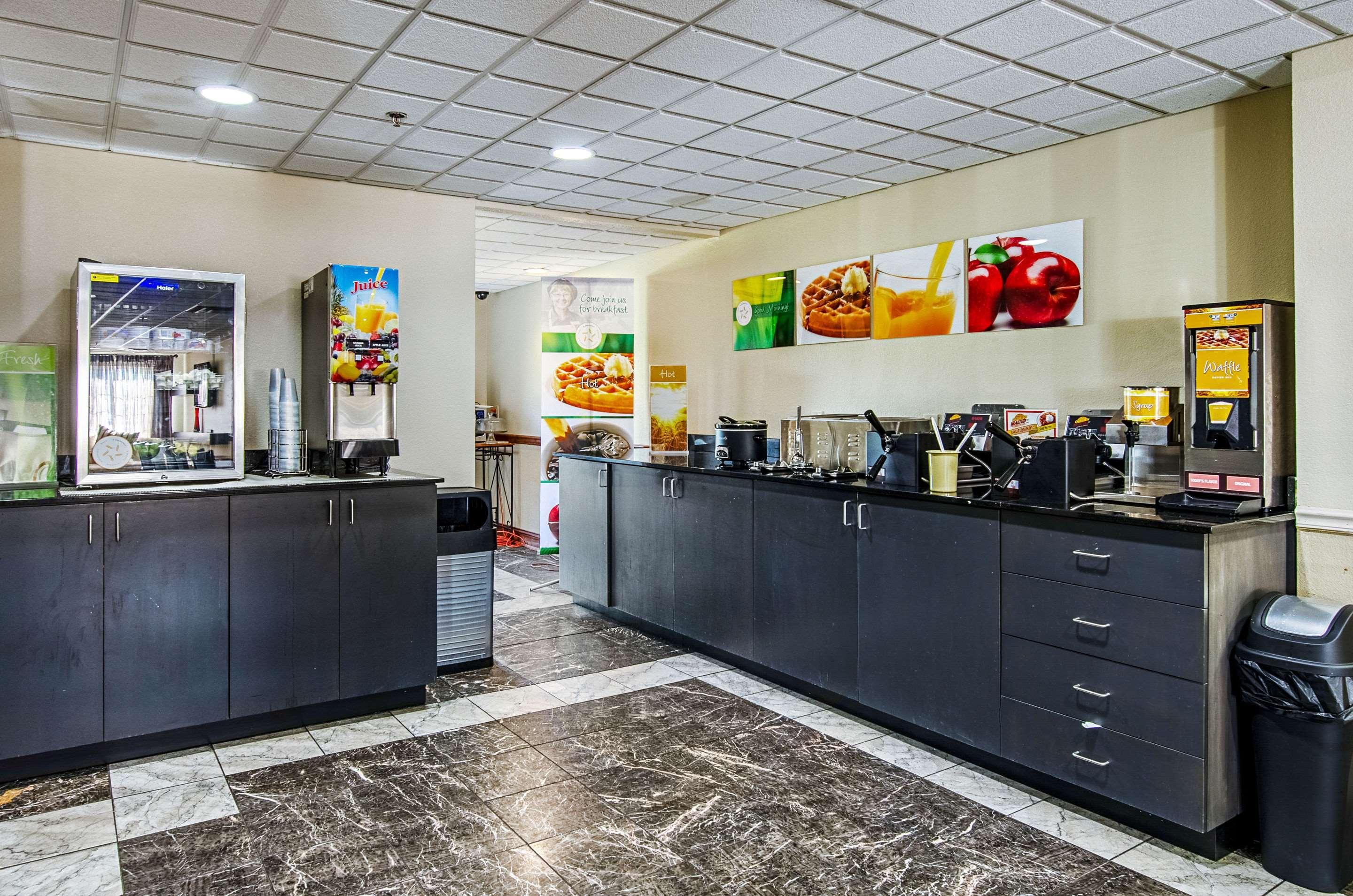 Quality Inn & Suites I-81 Exit 7 Бристоль Экстерьер фото